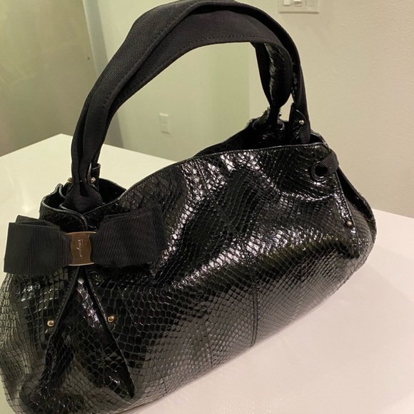 Ferragamo Miss Vara Python Bow Bag - Picture 5 of 13